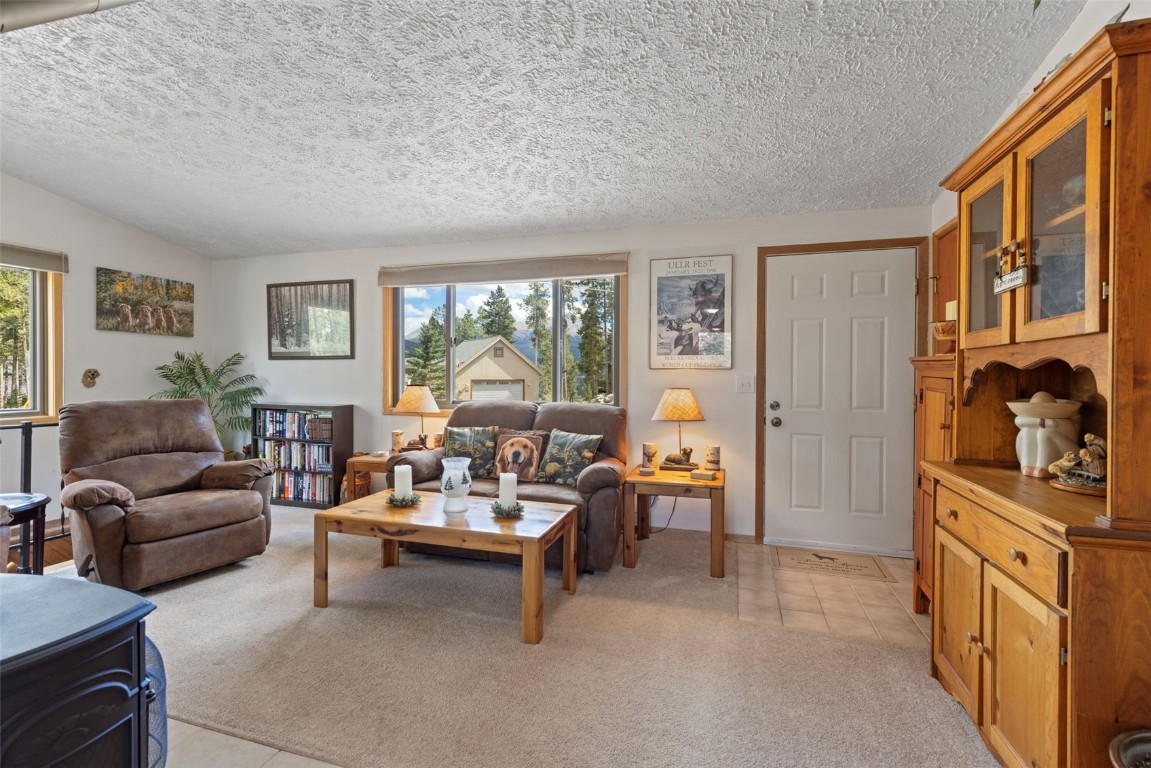 599 American WAY Property Photo 1