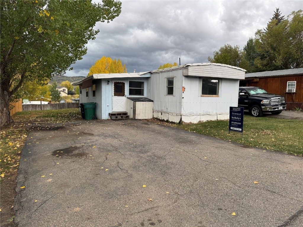 2900 W Acres Drive 83b Property Photo 1