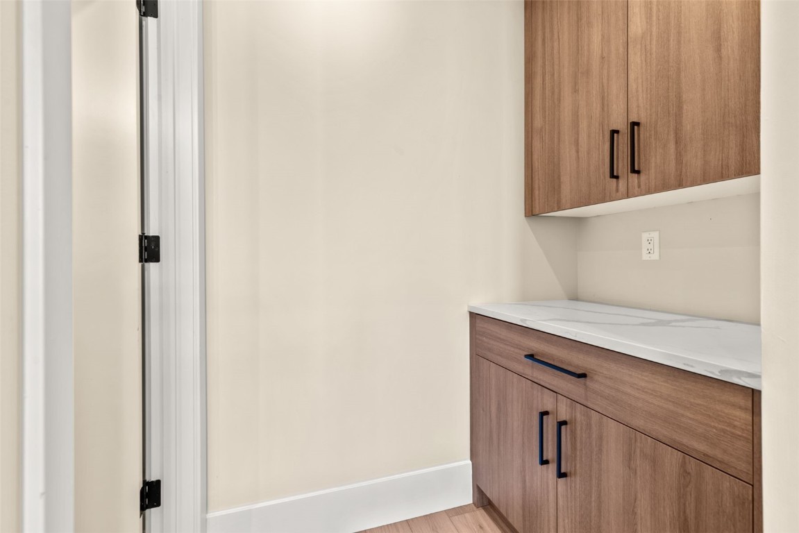 310 E Main Street 204 Property Photo 20