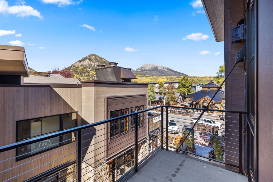 310 E Main Street 204 Property Photo 22