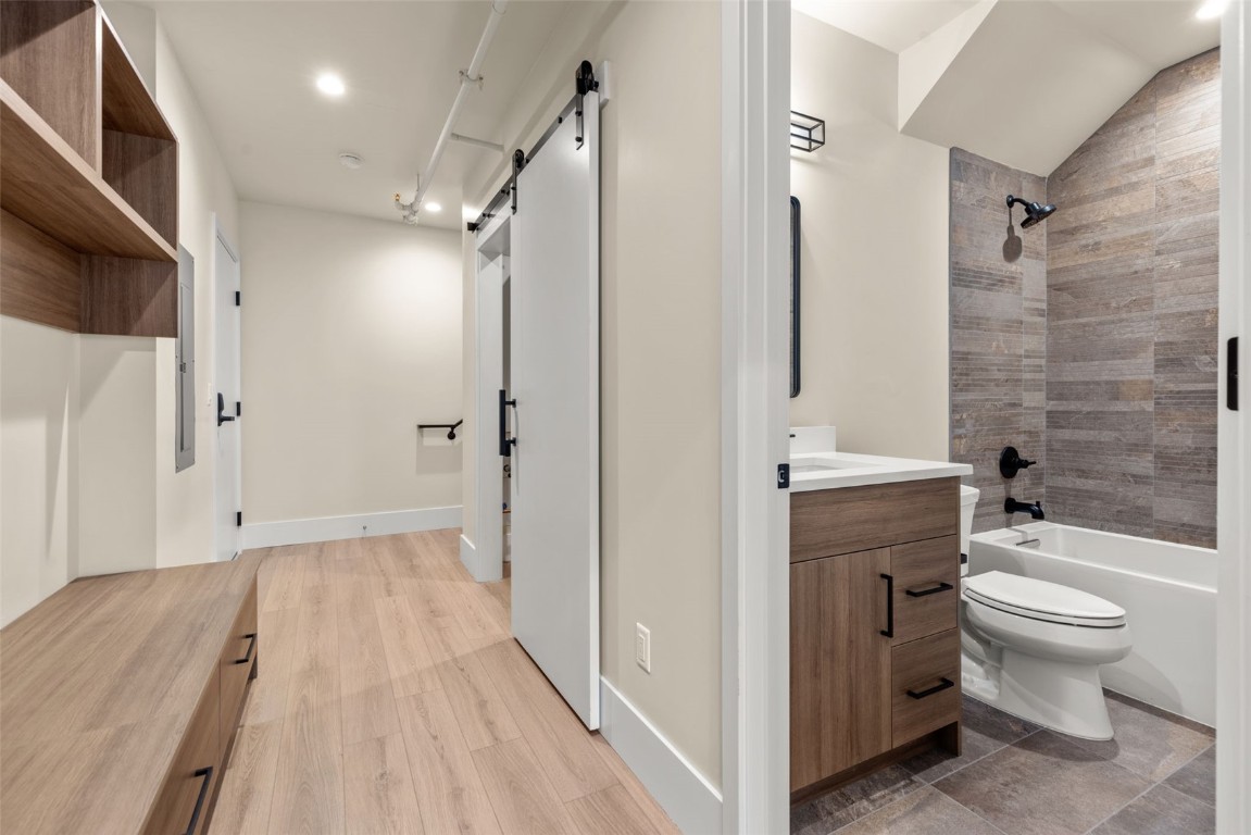 310 E Main Street 204 Property Photo 31