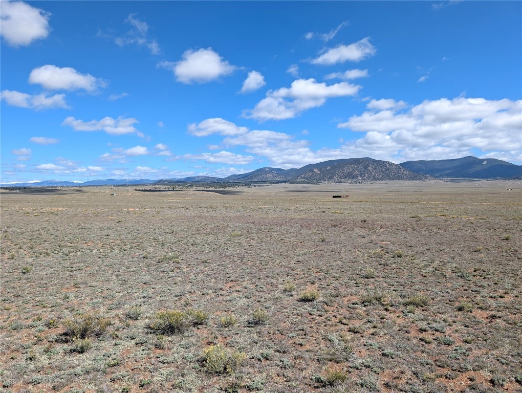 2895 Summit Road Property Photo 3