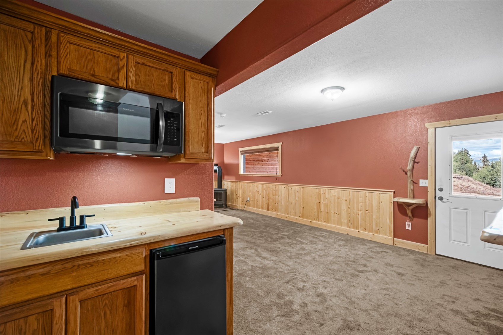2491 Stagestop Road Property Photo 4