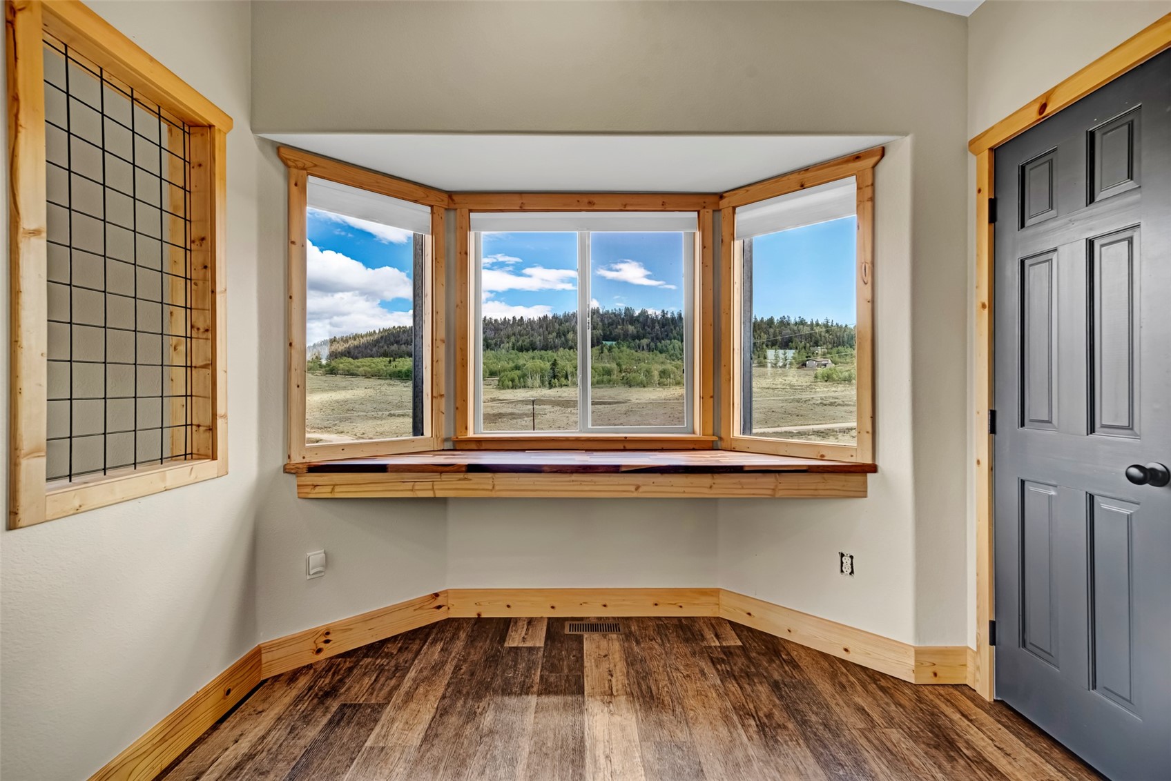 2491 Stagestop Road Property Photo 11