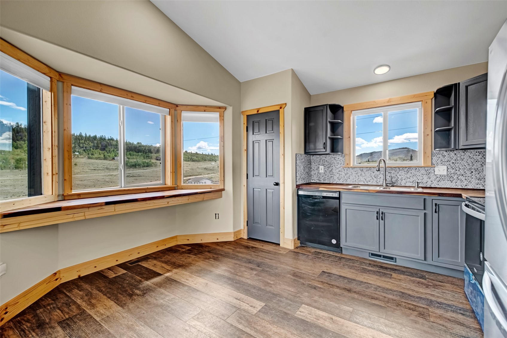 2491 Stagestop Road Property Photo 12