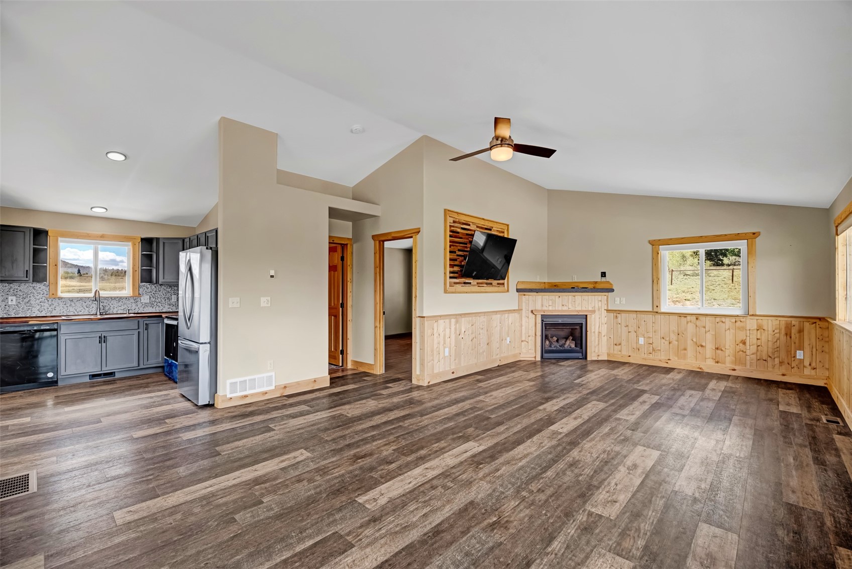 2491 Stagestop Road Property Photo 17