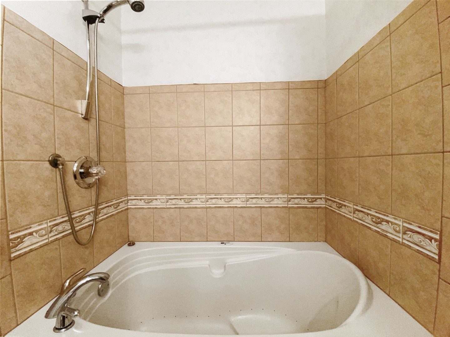 305 S Park Avenue 402 Property Photo 34