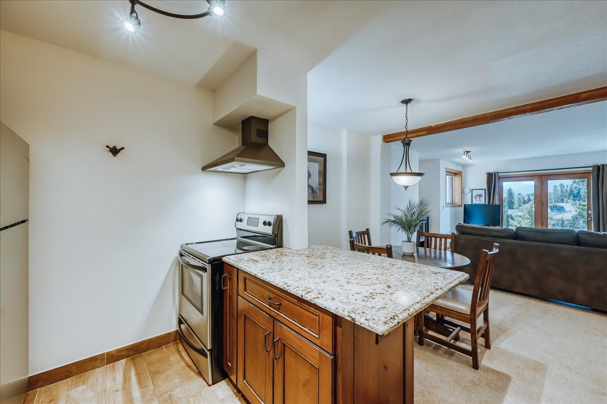 875 Four Oclock Road D1 Property Photo 11