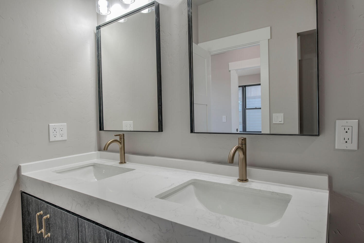 343 Kinsey Avenue Property Photo 6