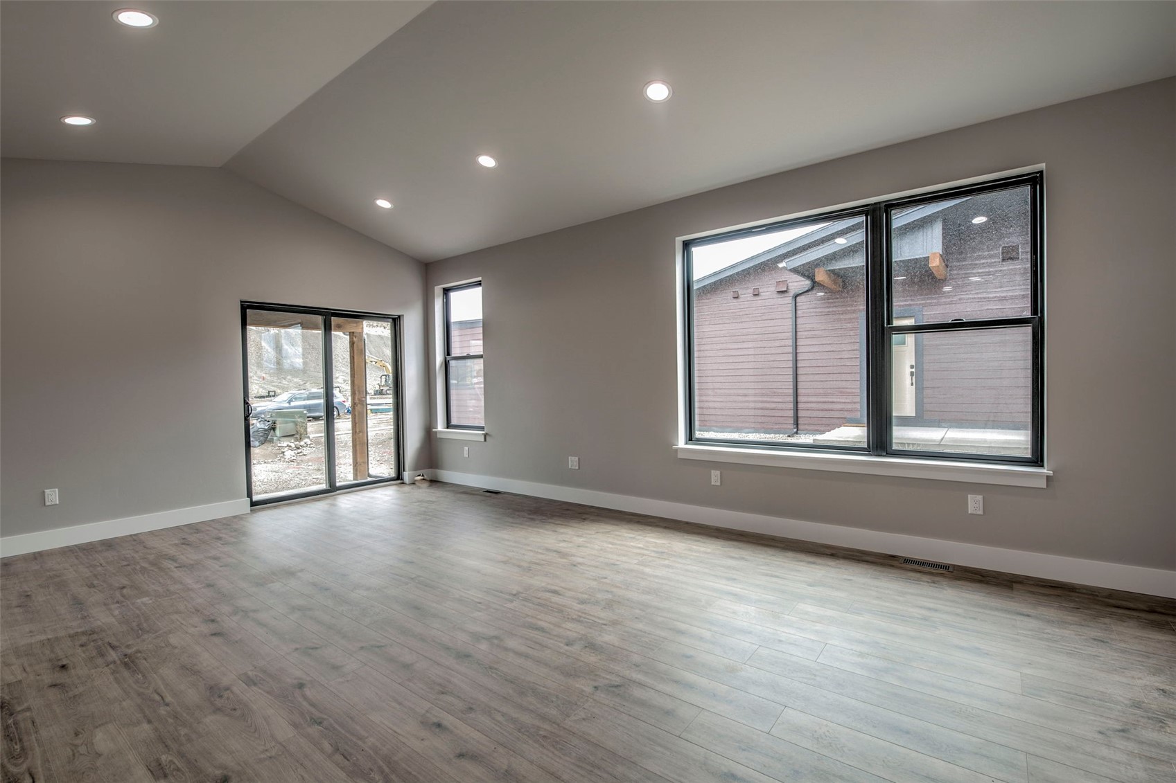 323 Kinsey Avenue Property Photo 8