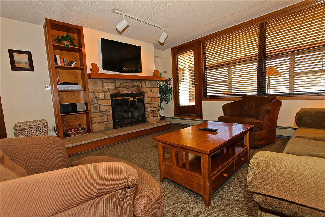 189 Ten Mile Circle 451 Property Photo 2