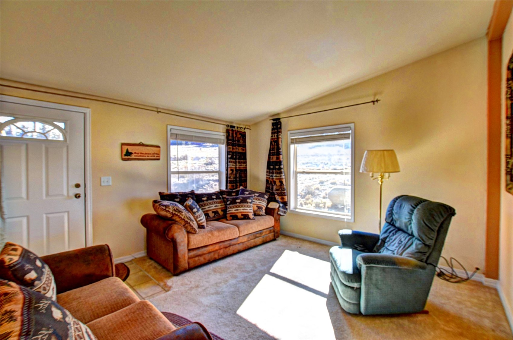 735 Apache Trail Property Photo 4