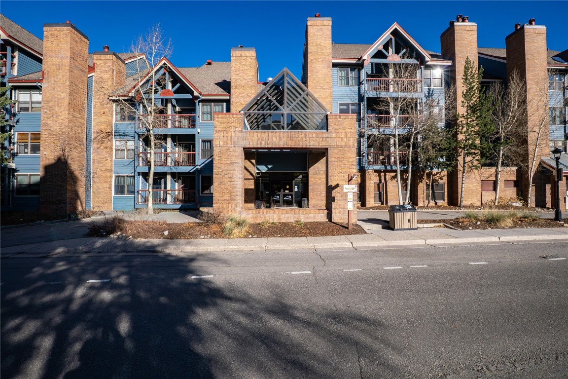 100 S Park Avenue W115 Property Photo 1