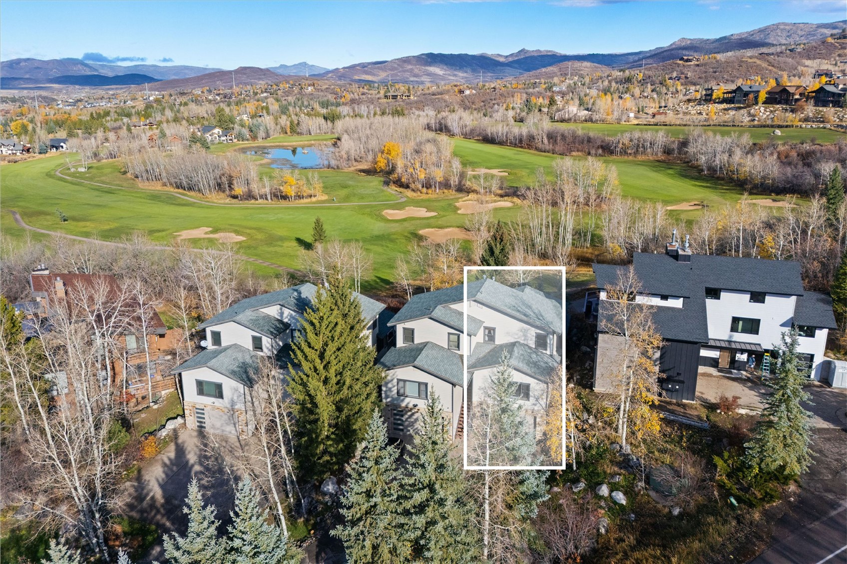 1877 Highland Way Property Photo 3
