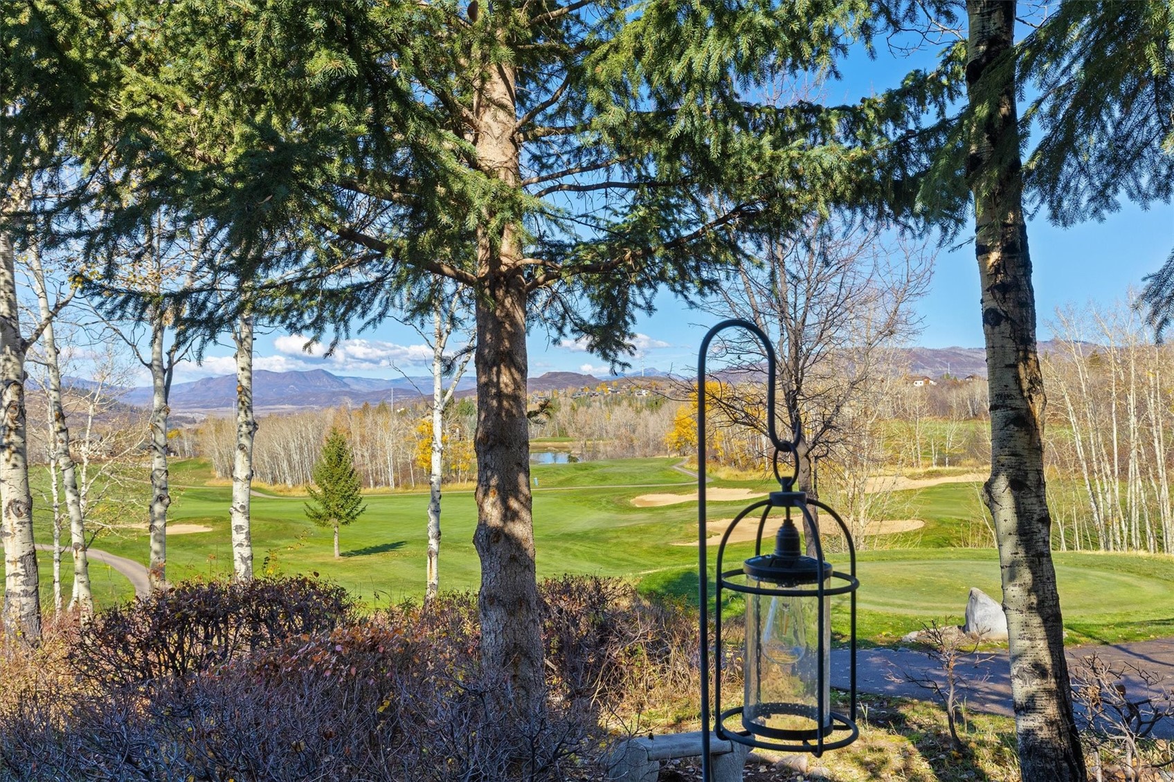 1877 Highland Way Property Photo 4