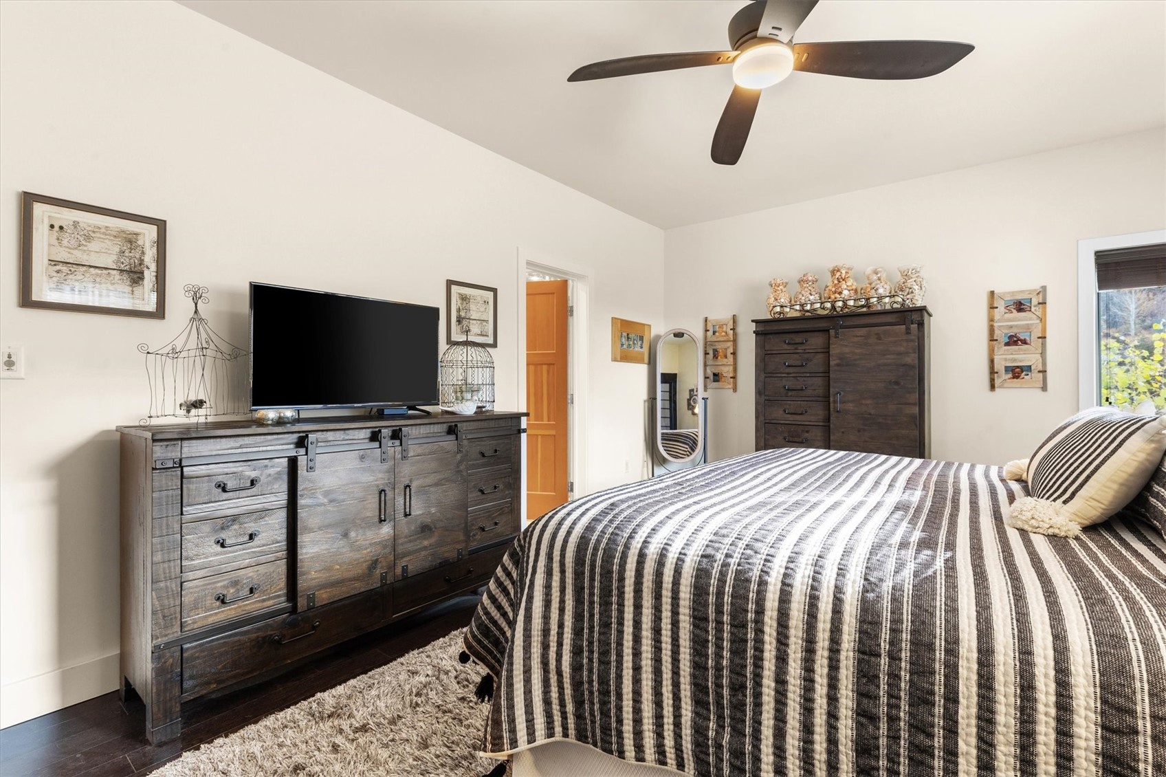 1877 Highland Way Property Photo 24