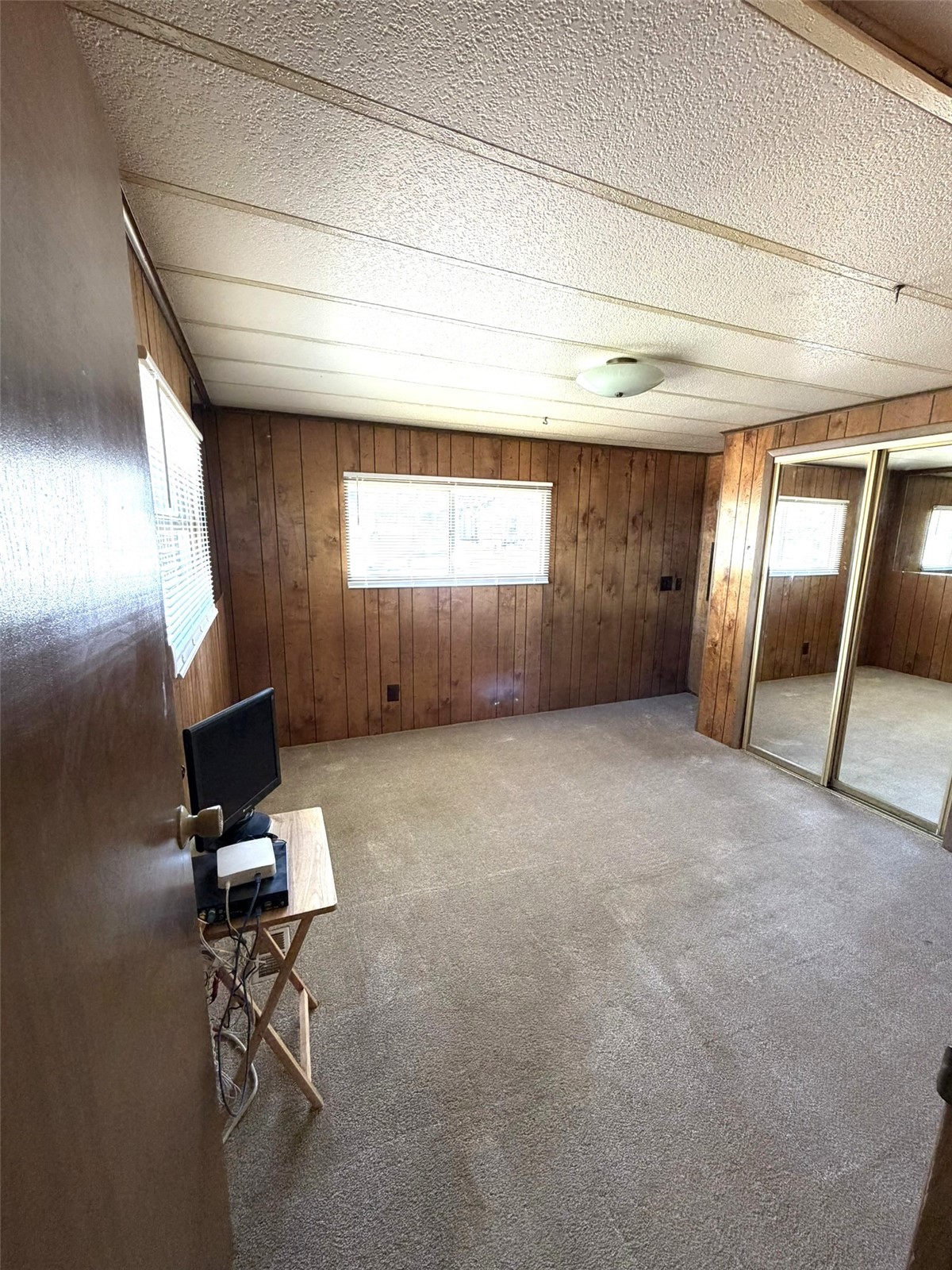 314 E 1st Street Property Photo 15