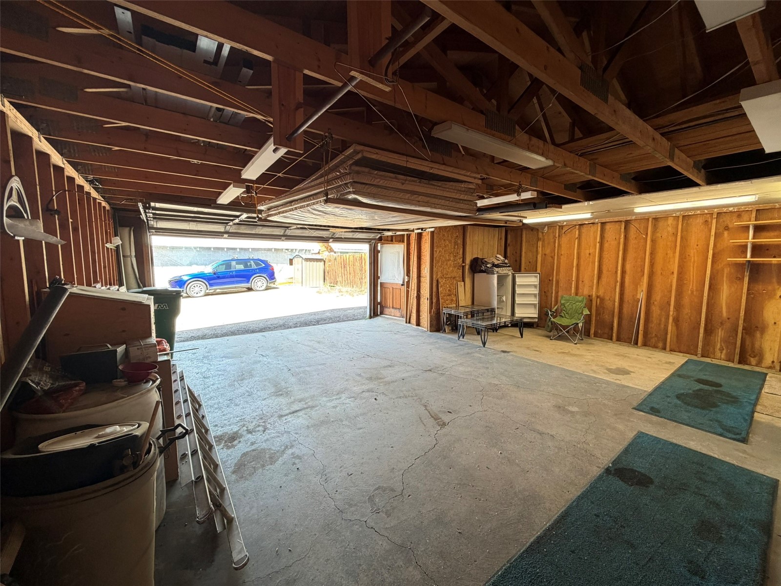 314 E 1st Street Property Photo 20