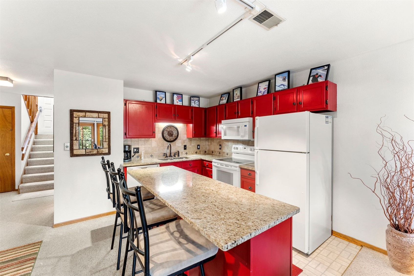 10500 Ryan Gulch Road J-106 Property Photo 6