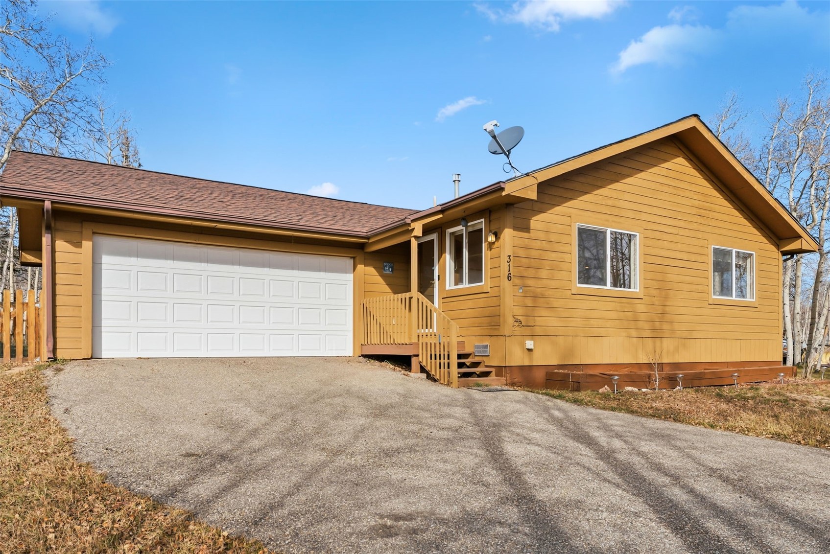 316 3rd Street Property Photo 2