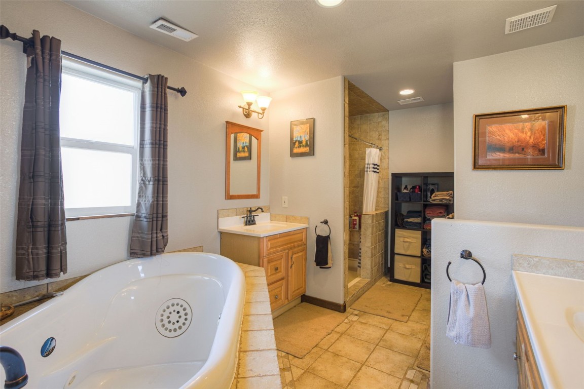 73 Mid Land Avenue Property Photo 12