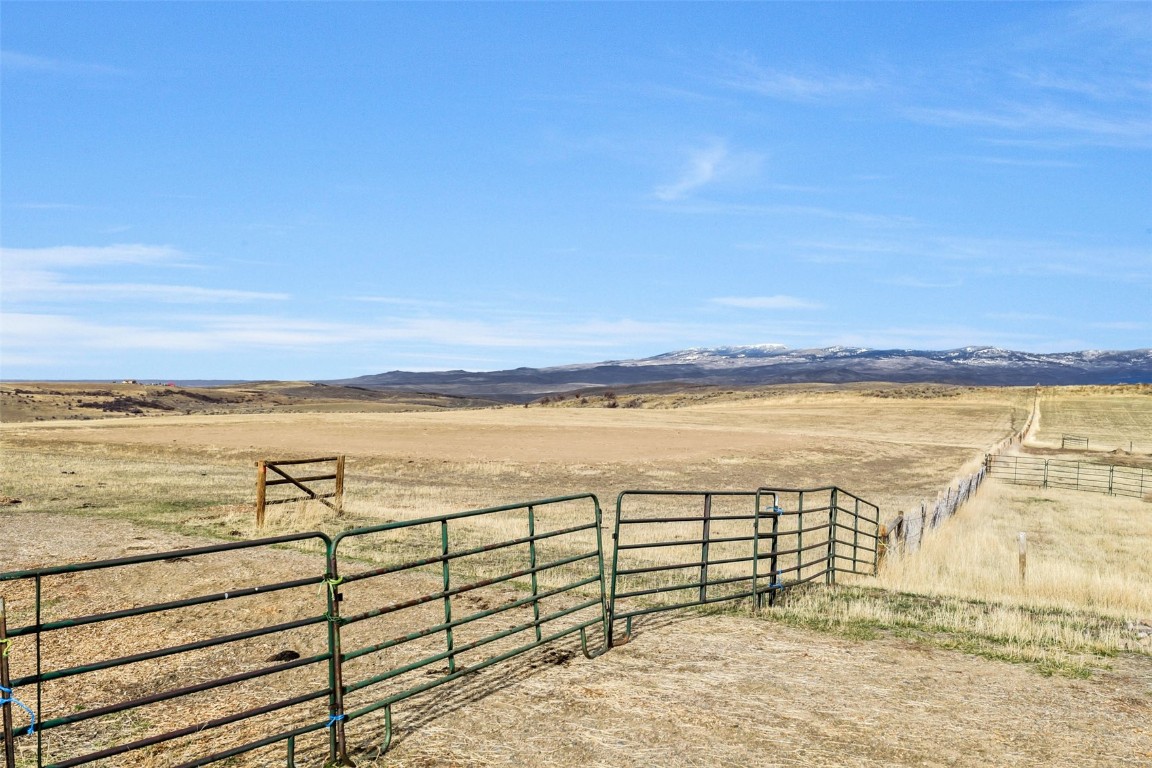 42250 Lookout Lane Property Photo 9