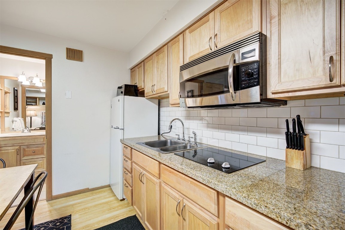 270 Primrose Path 33b Property Photo 12