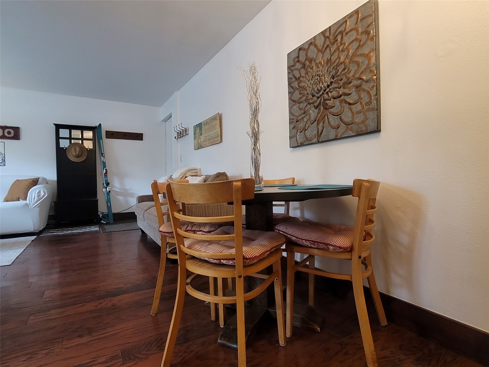 214 S Harris Street 101 Property Photo 7