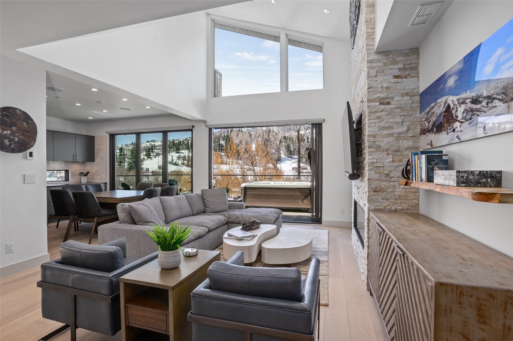 655 Yampa STREET R1