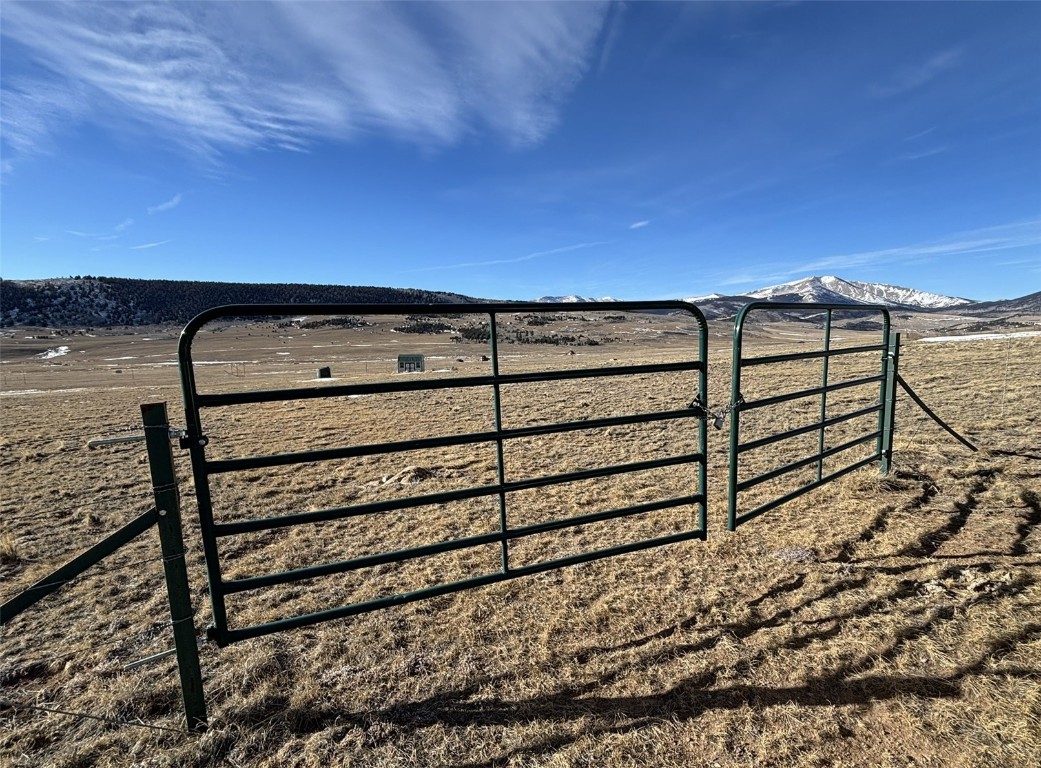 2716 Gap Road Property Photo 4