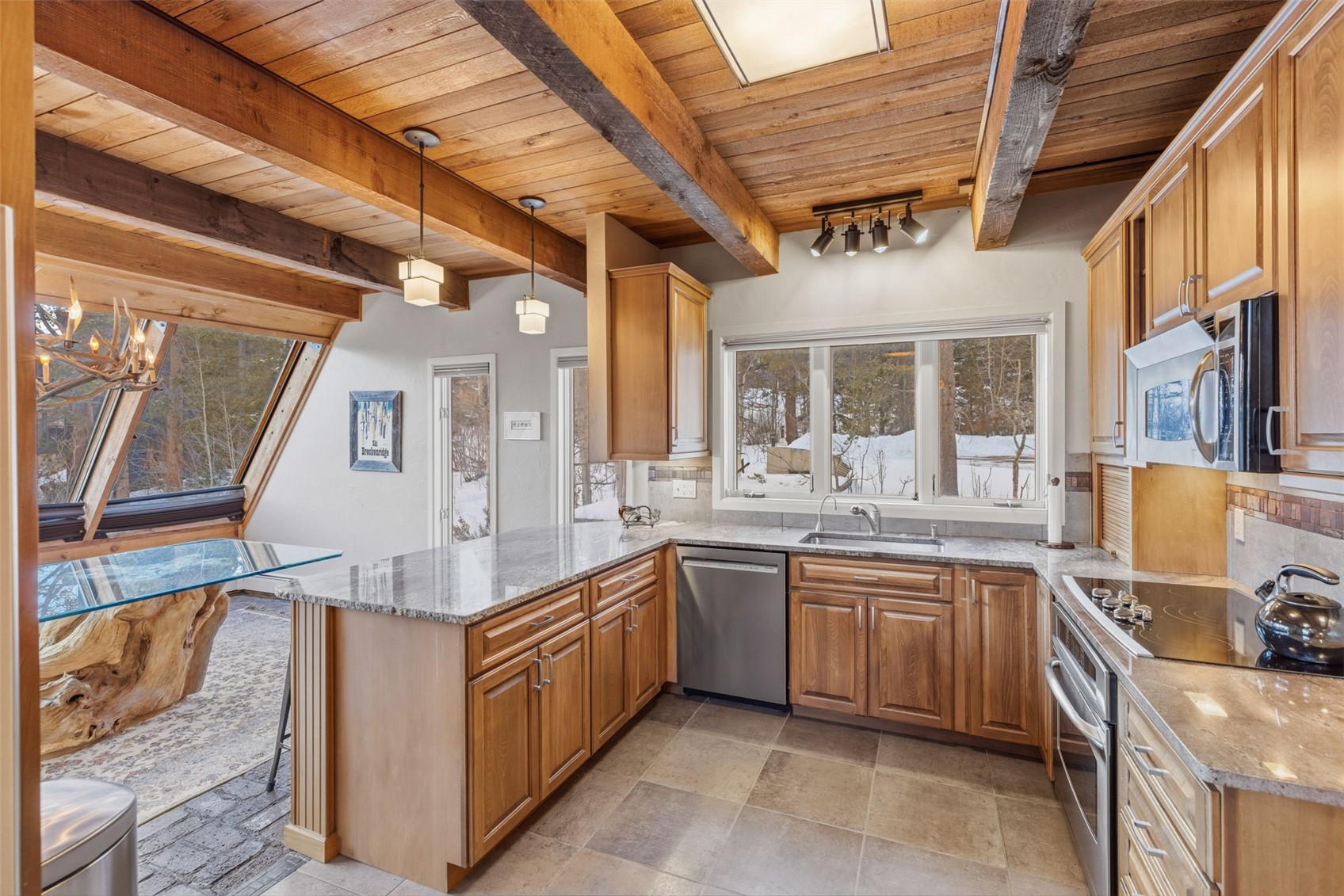 6620 Highway 9 Property Photo 8