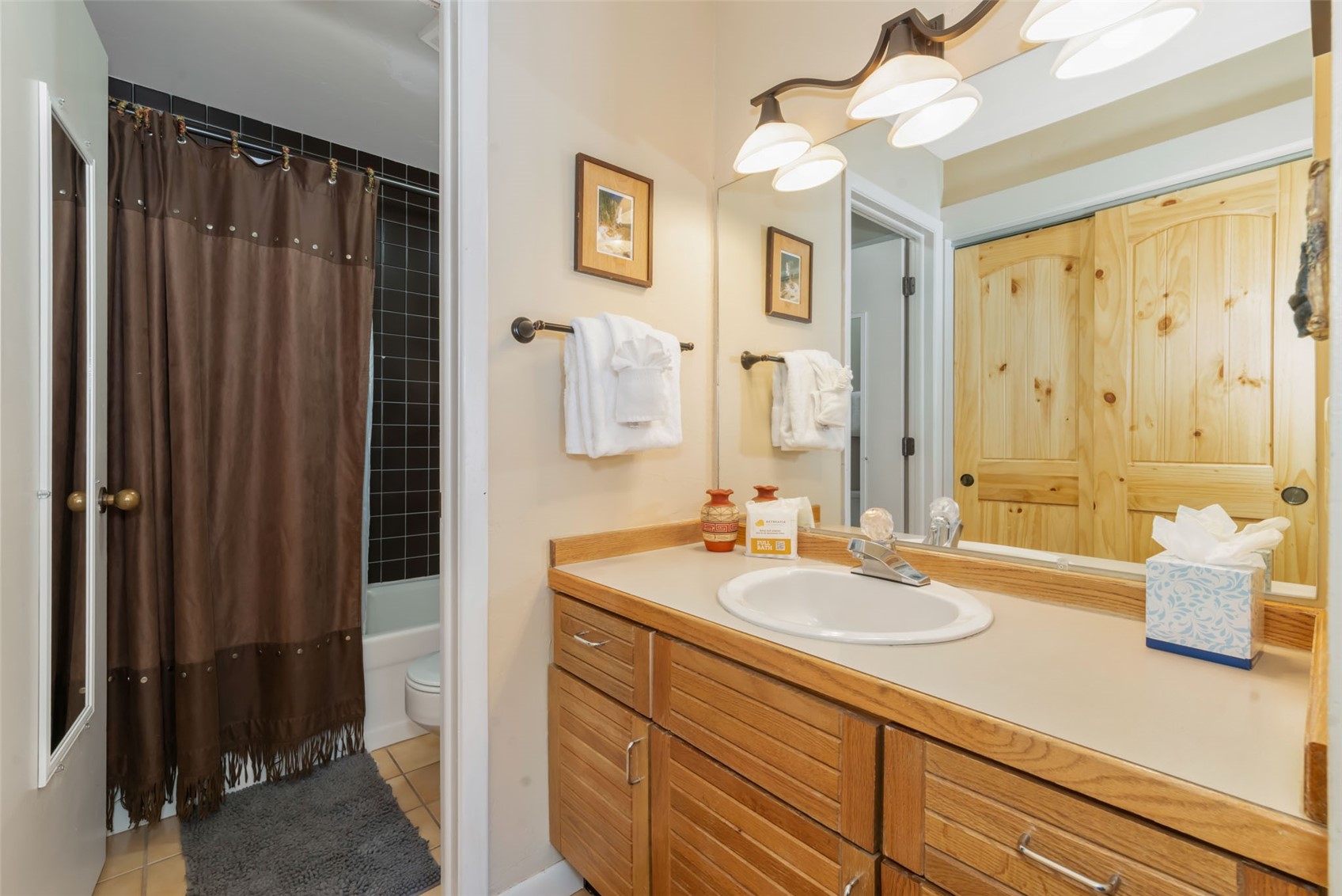 2025 Walton Creek Road 401 Property Photo 17