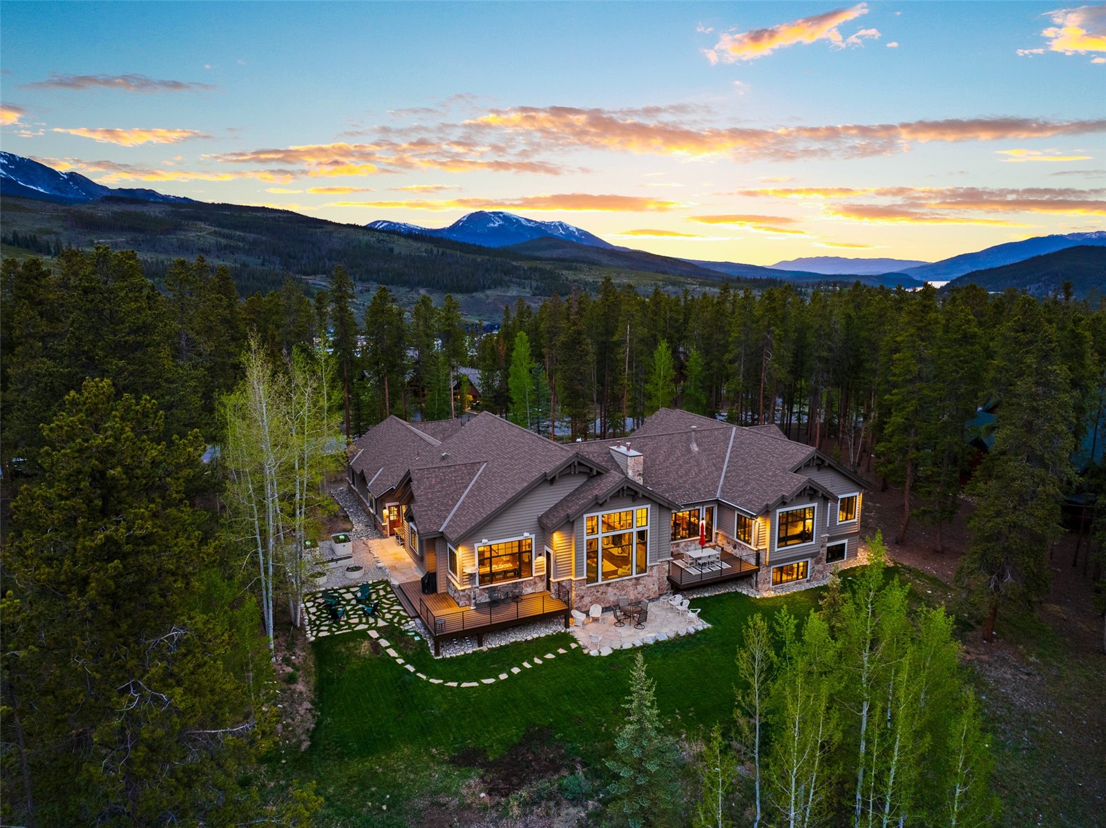 494 Silver Circle Property Photo