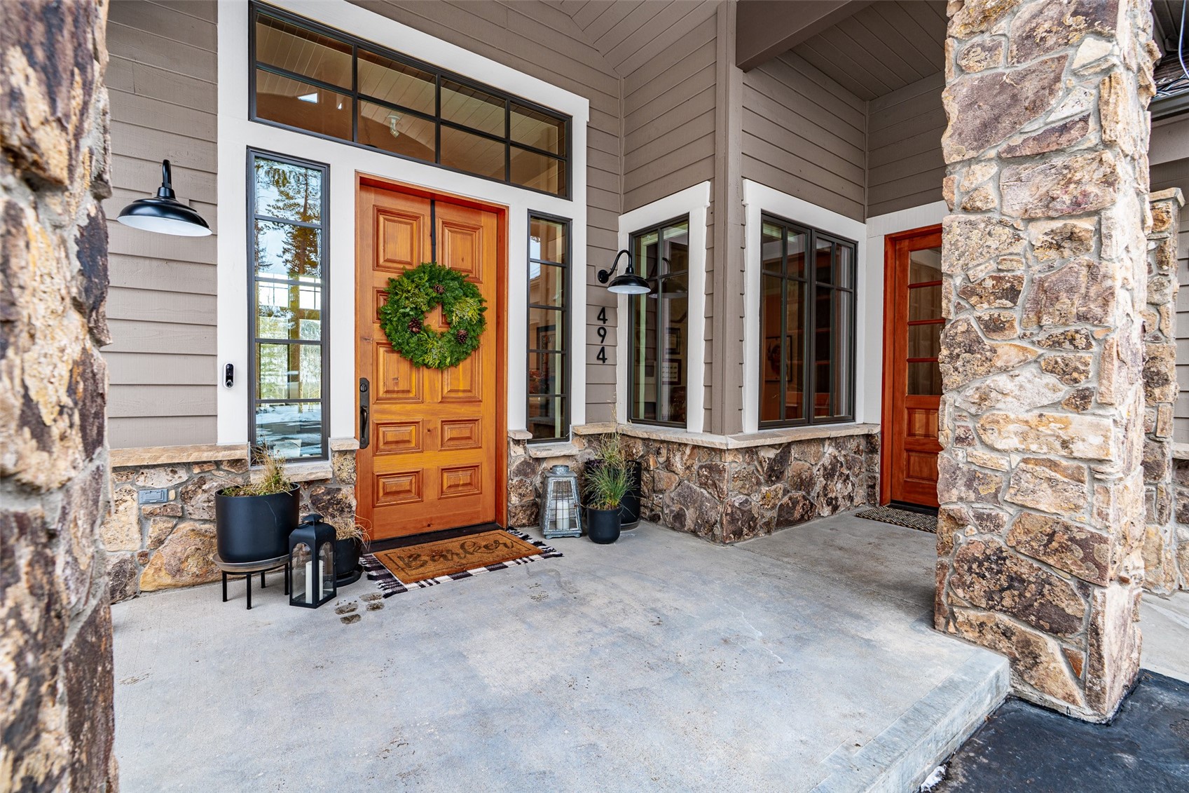 494 Silver Circle Property Photo 8