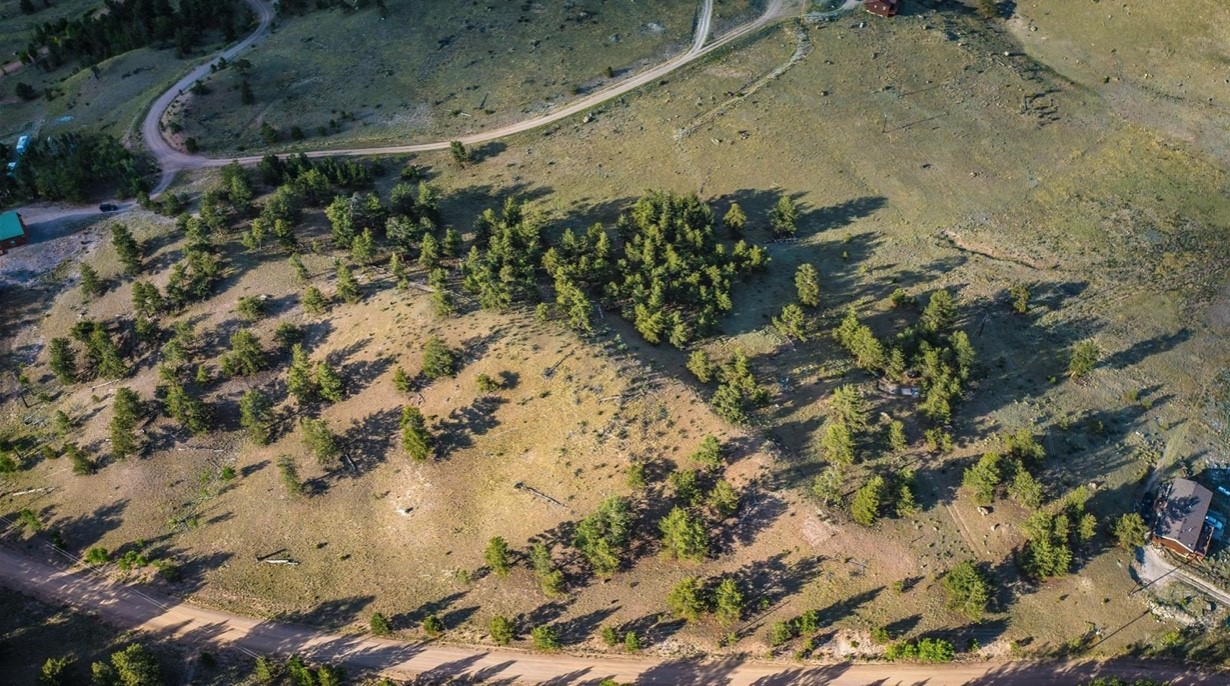 1300 Bridle Path Property Photo 2
