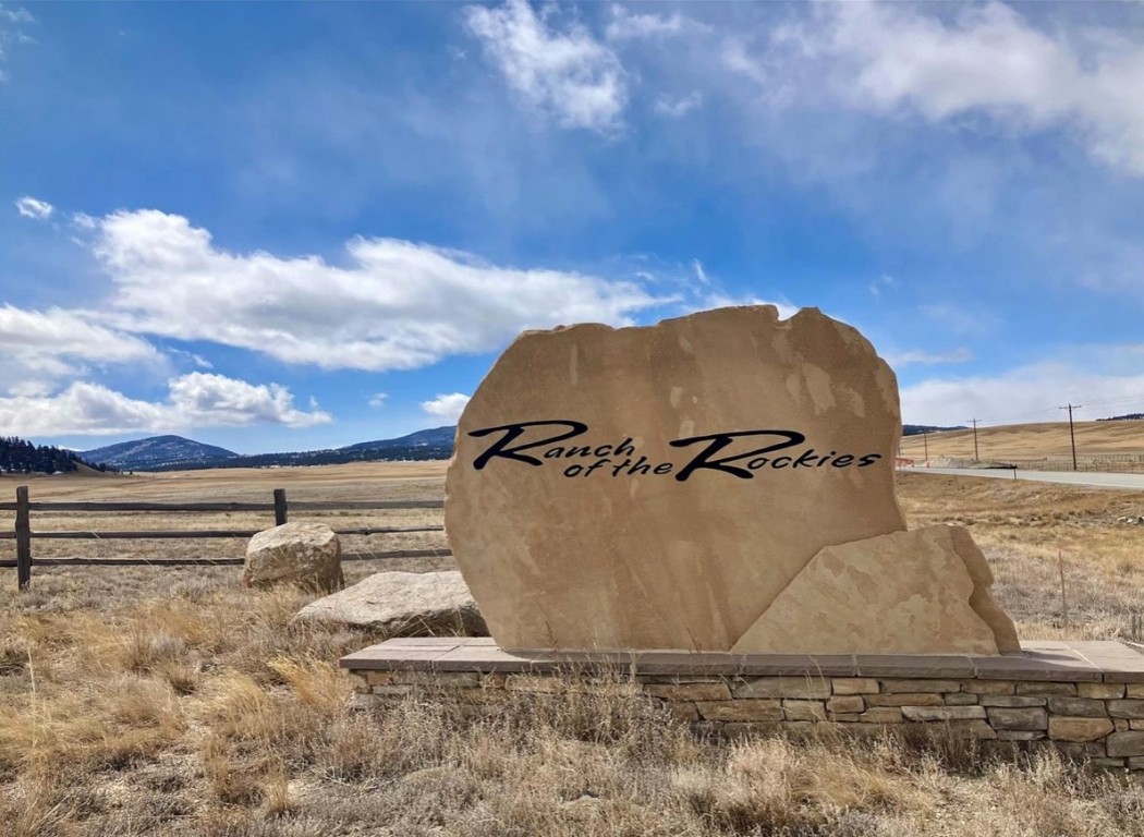 1300 Bridle Path Property Photo 4