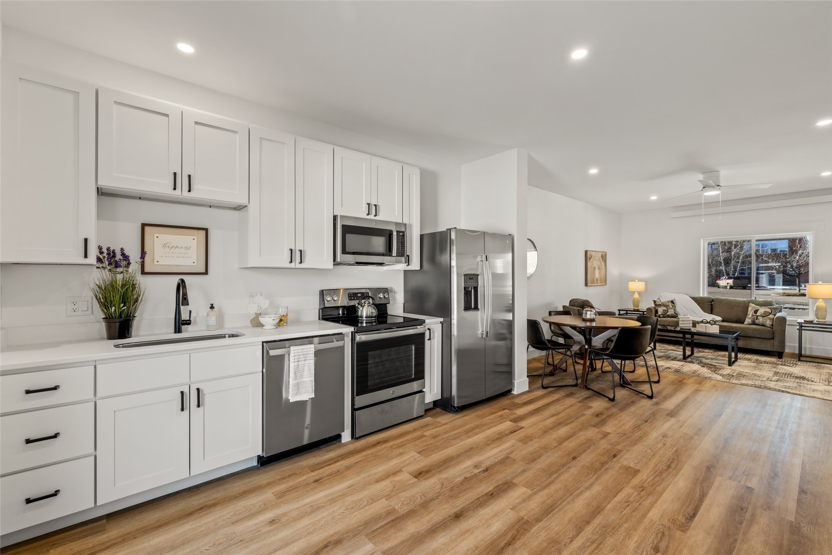 763 Russell Street - Property Photo 6