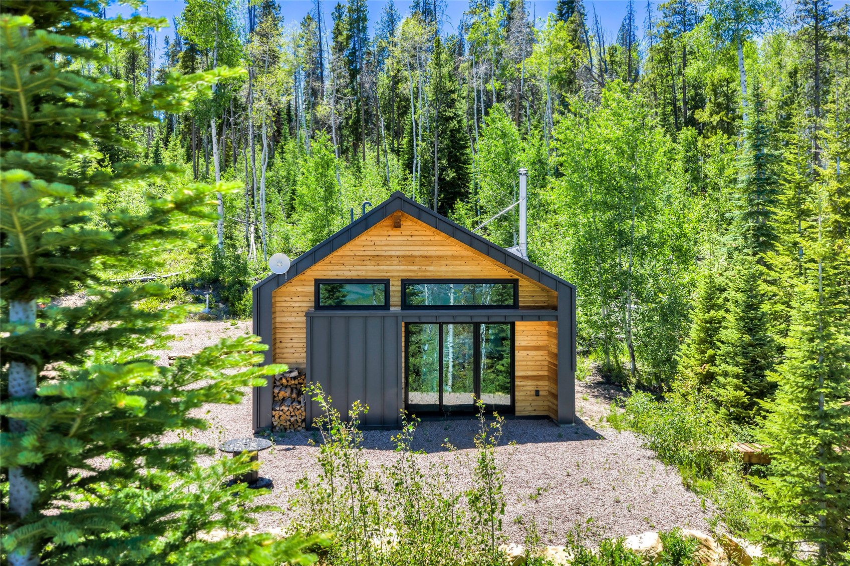 24700 Lone Tooth Trail Property Photo 3