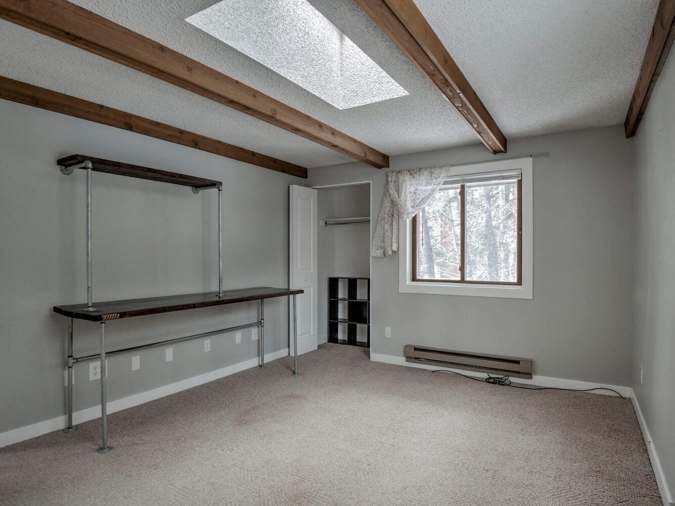 160 Creekside Drive 20 Property Photo 29