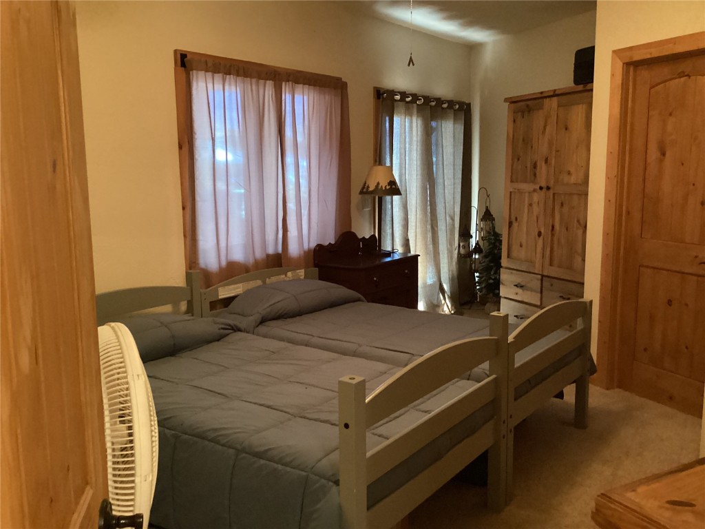 9073 54 7/10 Property Photo 26