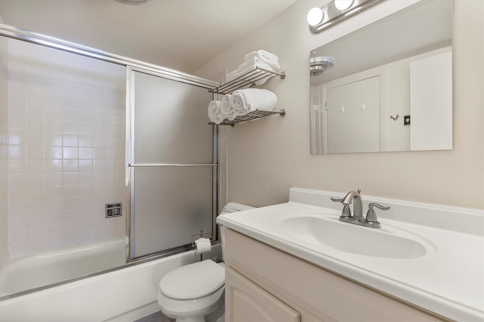 2215 Storm Meadows Drive 550 Property Photo 9