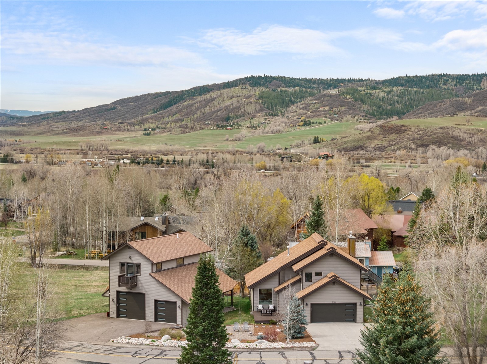 1791 & 1793 Meadow Lane Property Photo 4