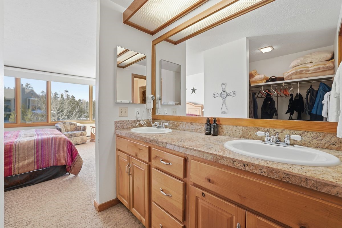 21700 Us Highway 6 2009 Property Photo 18