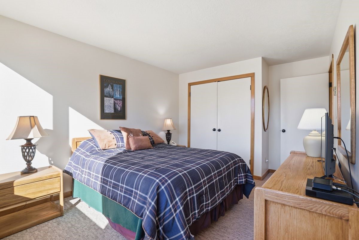 21700 Us Highway 6 2009 Property Photo 21