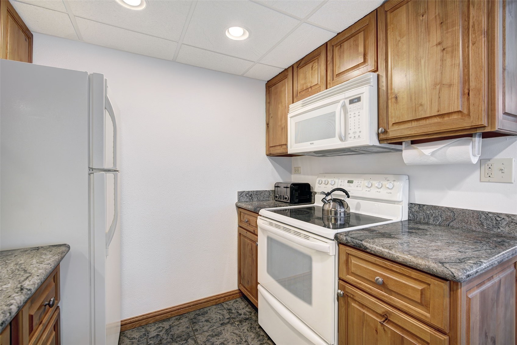 631 Village Road 31460 Property Photo 5