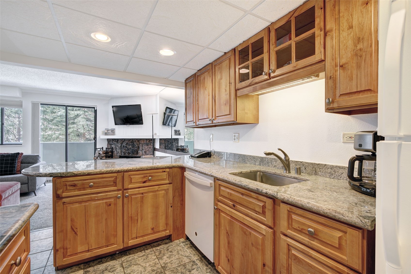 631 Village Road 31460 Property Photo 6