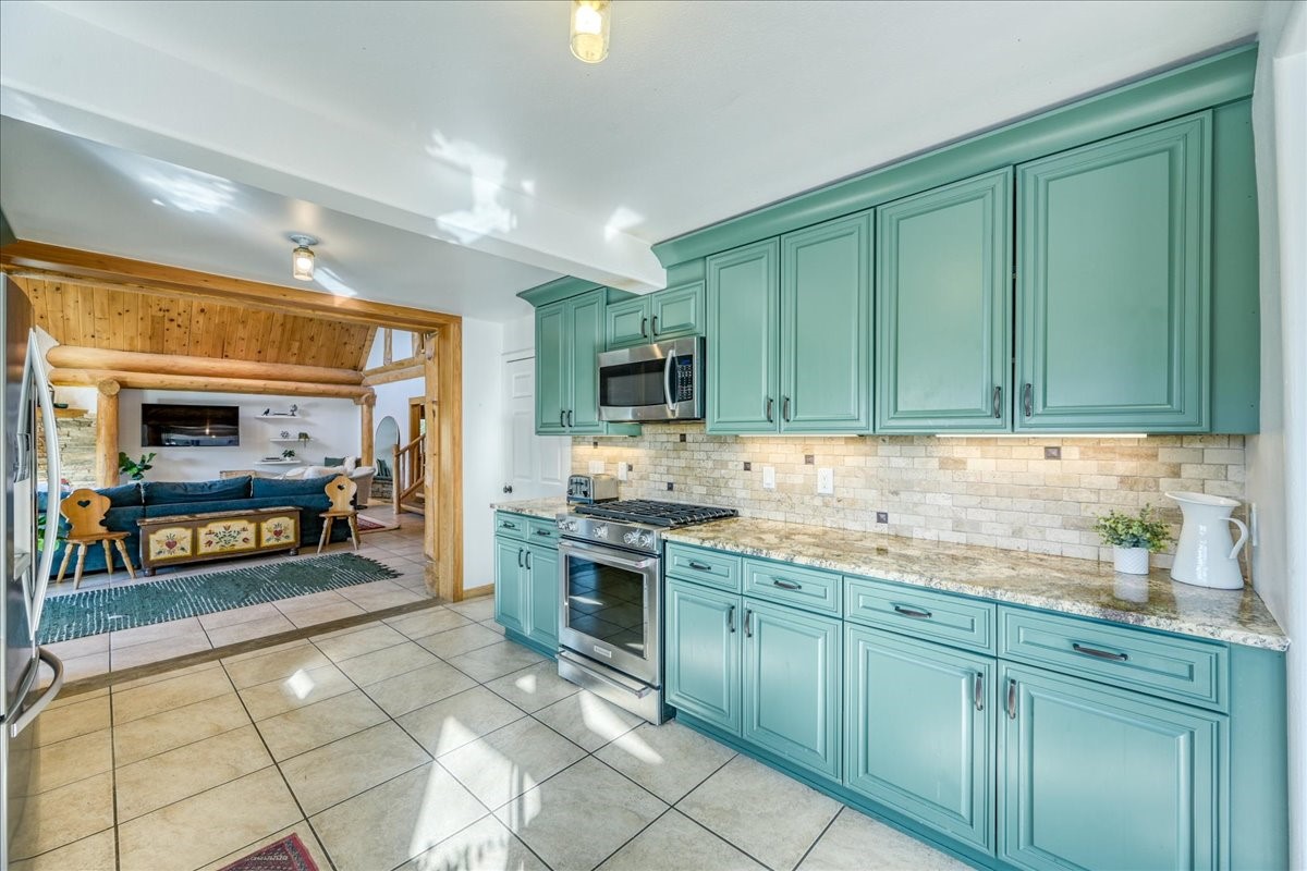 514 Blue Flag Circle Property Photo 11