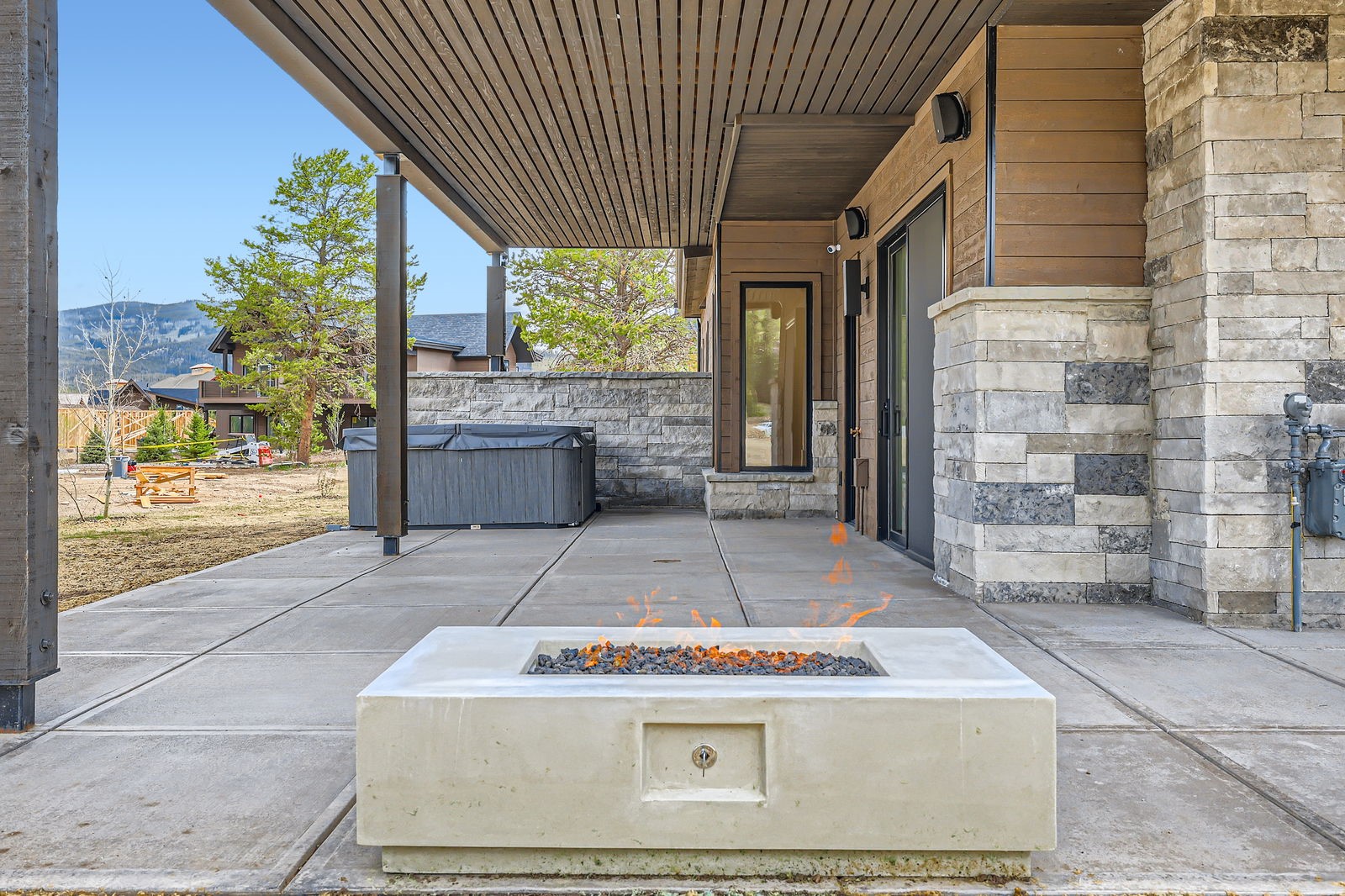 277 Monitor Drive Property Photo 18