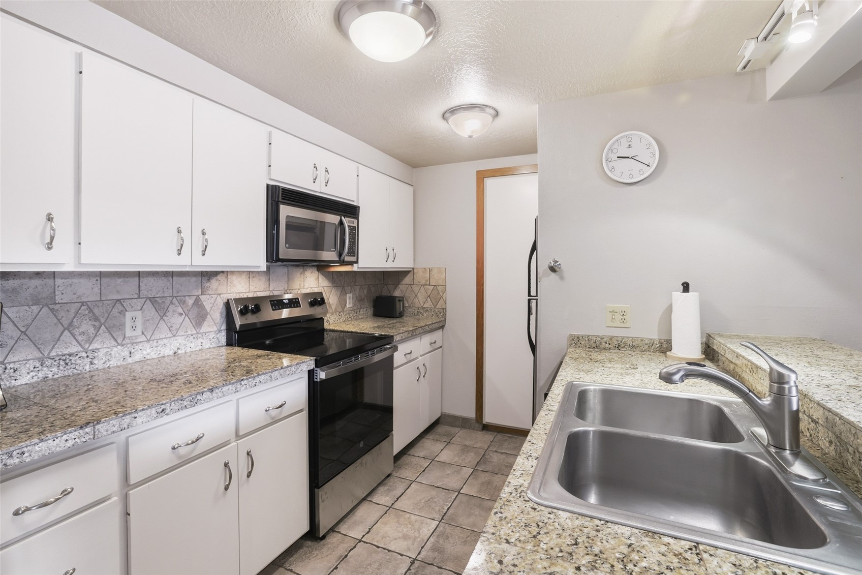 21700 Us Highway 6 2015 Property Photo 24