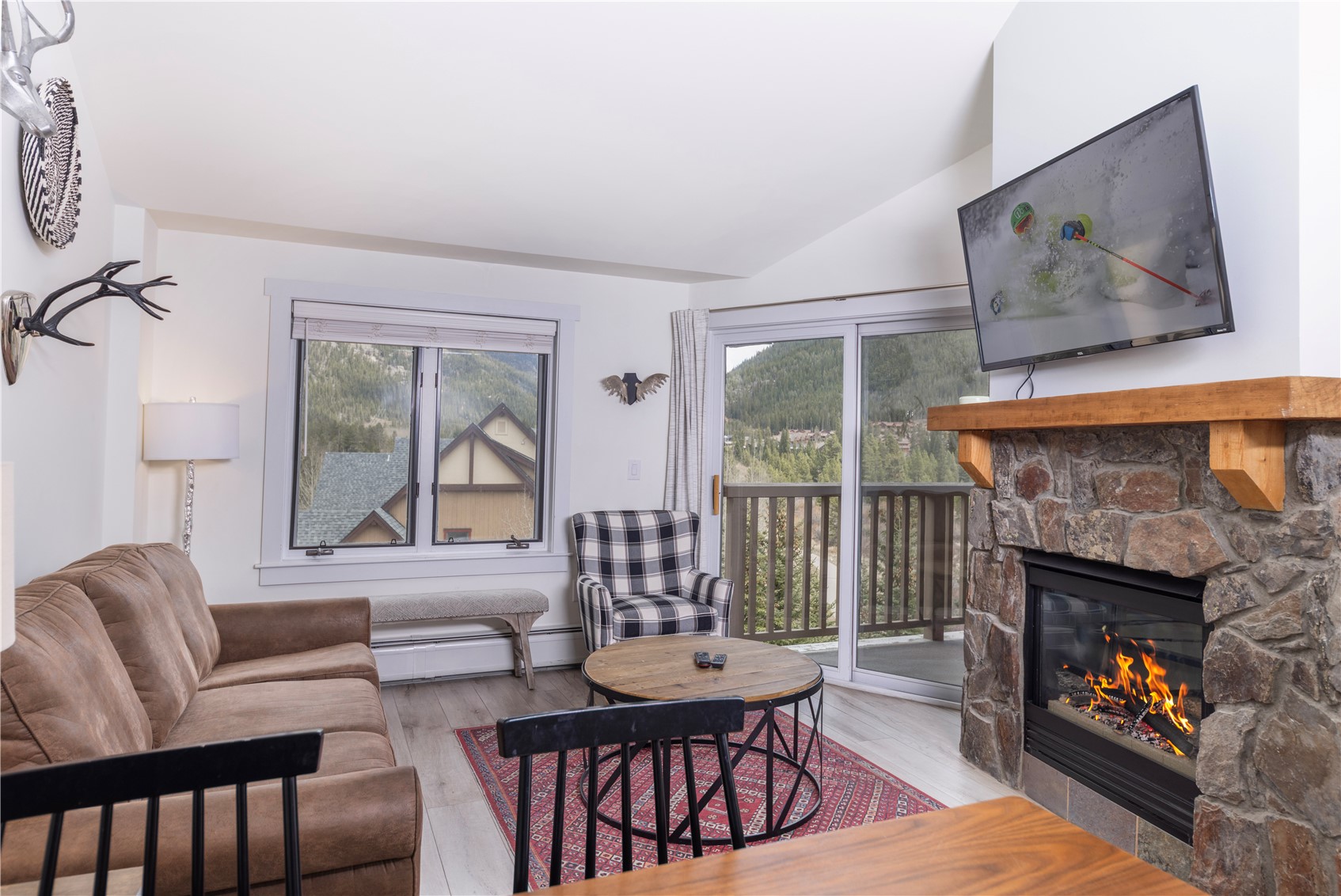 20 Hunki Dori COURT 2302